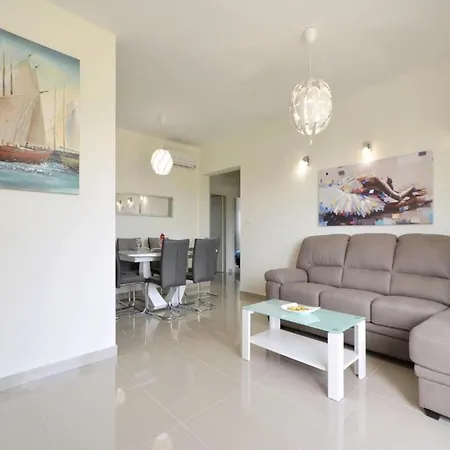 Apartamento Sunshine - Three Bedroom With Balcony