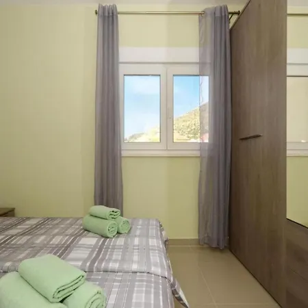 Apartamento Sunshine - Three Bedroom With Balcony *