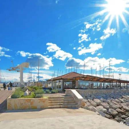 Sunshine - Three Bedroom With Balcony Apartamento *