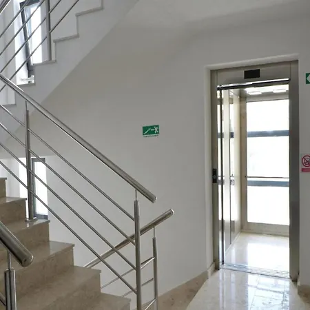 Sunshine - Three Bedroom With Balcony Apartamento Trogir
